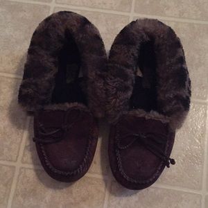Ugg slipper shoes